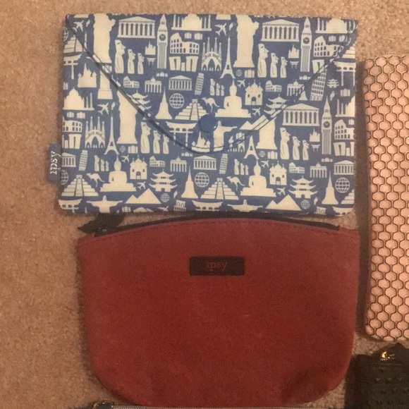 Cosmetic bag bundle - Picture 3 of 5